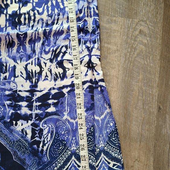 Express US XS Maxi Skirt White Blue Ikat Lightweight Flowy Lined - Picture 10 of 12